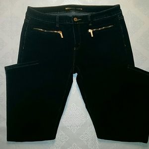 Zipper pocket jeans